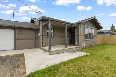 /international/us/2029-castle-ave-roseburg-or-110108124045/