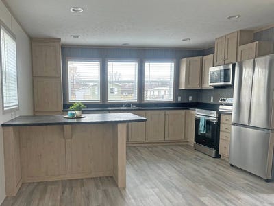 /international/us/14876-washington-road-west-burlington-ia-110103735165/