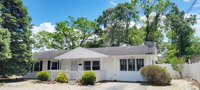 /international/us/113-lawrence-drive-lanoka-harbor-nj-110099727526/