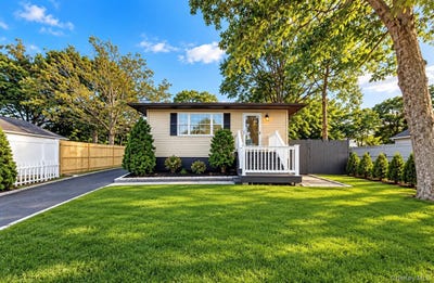/international/us/28-roslyn-avenue-selden-ny-110120771366/