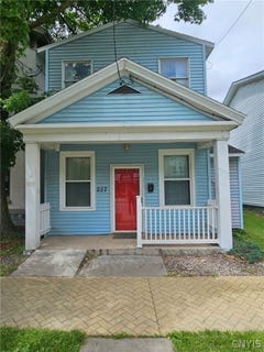 /international/us/257-w-genesee-street-chittenango-ny-110108386493/