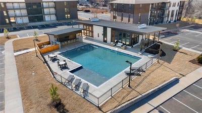 /international/us/3319-se-mp-parkway-bentonville-ar-110107958391/
