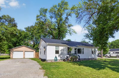 /international/us/429-n-prewitt-avenue-nevada-mo-110108119300/