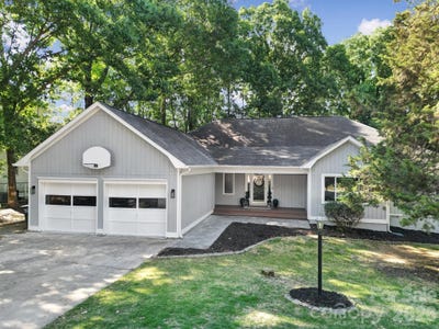 /international/us/26037-windjammer-drive-tega-cay-sc-110108218038/