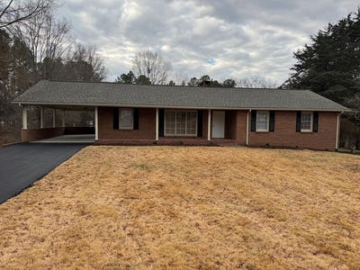 /international/us/114-vine-cir-danville-va-110104415881/