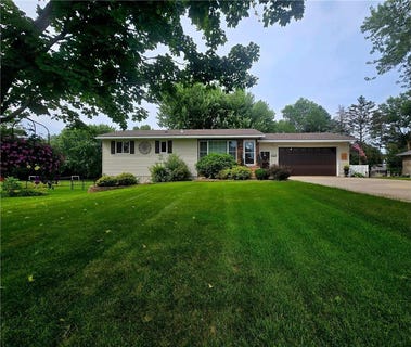/international/us/15566-241st-street-wakefield-twp-mn-110101420968/?lang=en