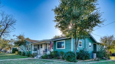 /international/us/901-wright-street-llano-tx-110103548235/