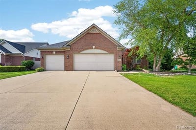 /international/us/25820-timber-creek-lane-brownstown-twp-mi-110108356430/