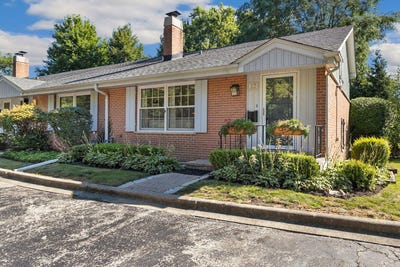 /international/us/12-robin-hood-lane-northfield-il-110110089636/