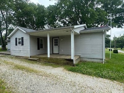 /international/us/1115-newman-st-waverly-ky-110100126412/