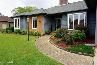 /international/us/867-castleberry-court-vass-nc-110108146219/