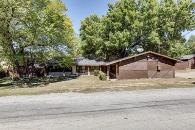 /international/us/105-barrows-lane-desoto-tx-110120417195/