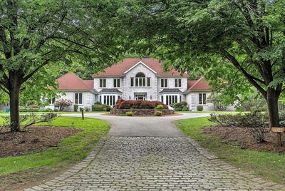 /international/us/784-strawberry-hill-rd-concord-ma-110108470511/