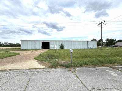 /international/us/1101-fire-station-road-trumann-ar-110108147176/