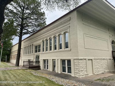/international/us/151-w-main-street-new-castle-co-110099923537/