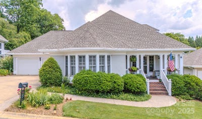 /international/us/8-creekside-way-asheville-nc-110100531896/
