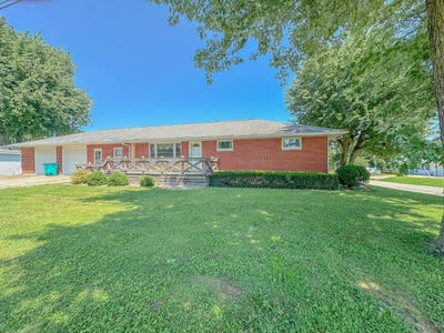 /international/us/800-n-orchard-st-pittsfield-il-110101238433/