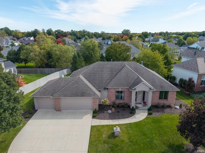 /international/us/13010-columa-bay-fort-wayne-in-110120552248/