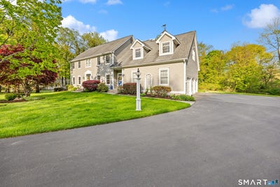 /international/us/699-andrea-court-cheshire-ct-110107847068/