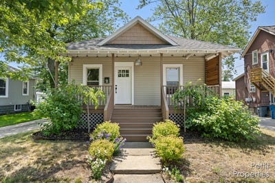 /international/us/820-waverly-avenue-grand-haven-mi-110101136790/