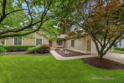 /international/us/674-honeysuckle-drive-naperville-il-110108720902/