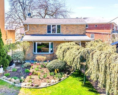 /international/us/17-02-clintonville-street-whitestone-ny-110107303598/