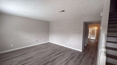 /international/us/136-hudson-bridge-terrace-stockbridge-ga-110106585875/