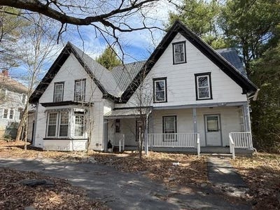 /international/us/28-high-street-littleton-nh-110106259896/