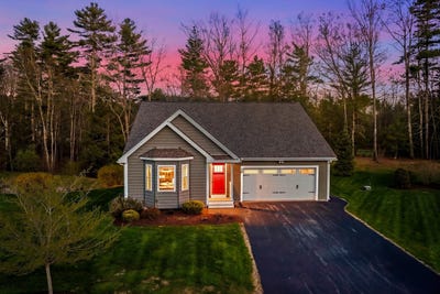 /international/us/10-wilson-way-brentwood-nh-110108098552/