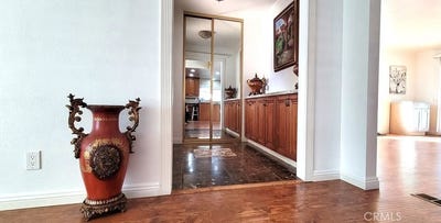/international/us/1919-w-coronet-avenue-anaheim-ca-110098612294/