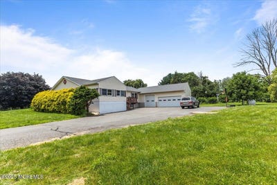 /international/us/120-jonathan-holmes-road-upper-freehold-nj-110100678008/