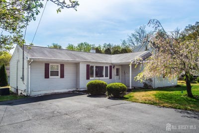 /international/us/9-harmony-lane-denville-nj-110099443533/