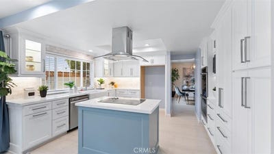 /international/us/16001-ballantine-lane-huntington-beach-ca-110098960714/