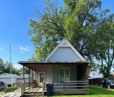 /international/us/317-n-weller-street-ottumwa-ia-110108171024/