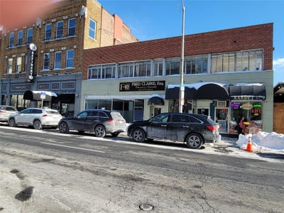 /international/us/55-market-poughkeepsie-ny-110105724595/