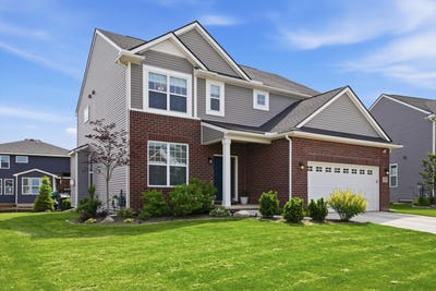 /international/us/275-honey-tree-way-ann-arbor-mi-110108350824/
