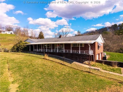 /international/us/609-frozen-camp-creek-road-gay-wv-110106322513/