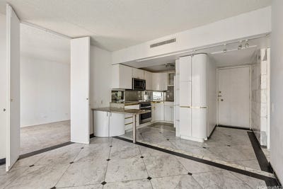 /international/us/225-queen-street-honolulu-hi-110107073202/