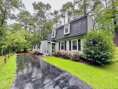 /international/us/3070-cameron-drive-henderson-nc-110101433372/