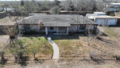 /international/us/4521-county-road-2211-odem-tx-110106225330/