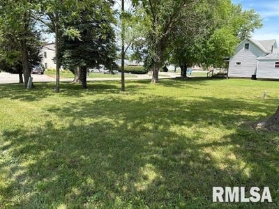 /international/us/1402-n-kickapoo-street-lincoln-il-110100570492/