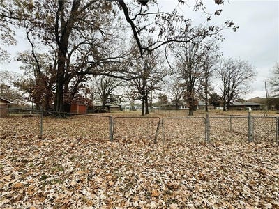 /international/us/lot-27-woodland-hills-roland-ok-110106563932/