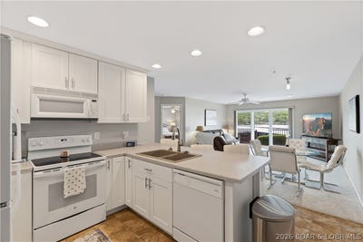 /international/us/708-clearwater-drive-camdenton-mo-110107433474/