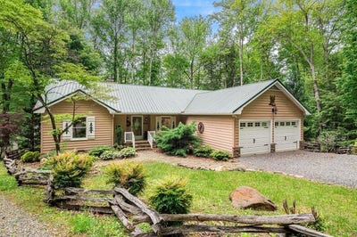 /international/us/177-lake-drive-topton-nc-110099718214/?lang=en