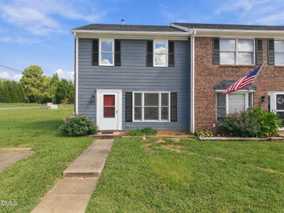 /international/us/1812-orange-grove-road-hillsborough-nc-110120465637/