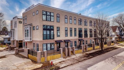 /international/us/4701-bridge-avenue-cleveland-oh-110108578331/