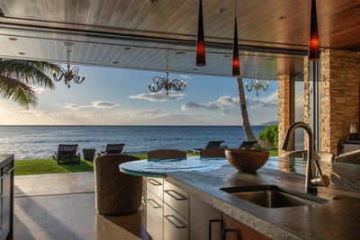 /international/us/1750-halama-st-kihei-hi-110105315977/