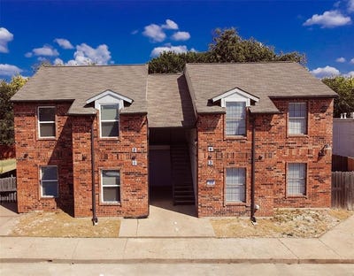 /international/us/104-n-heights-drive-crowley-tx-110105960581/