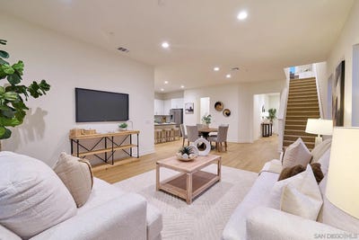/international/us/793-michael-ct-vista-ca-110107166132/