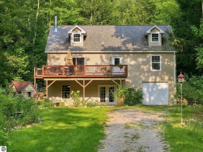 /international/us/3626-michigan-trail-kewadin-mi-110119615576/